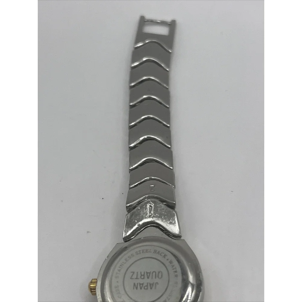Quemax‎ Women's Quartz Watch Two Tone Band- New Battery